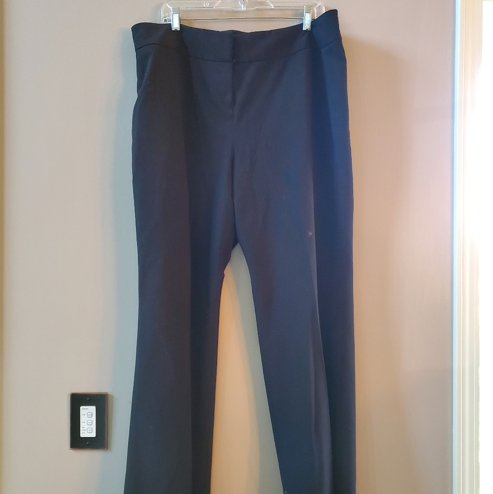 Signature by Larry Levine  preowned pants